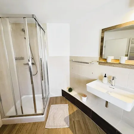 Familienapartments Nahe Kreischberg, Wander- & Radweg - Altstadt Apartman *