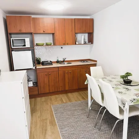 Familienapartments Nahe Kreischberg, Wander- & Radweg - Altstadt Apartman *